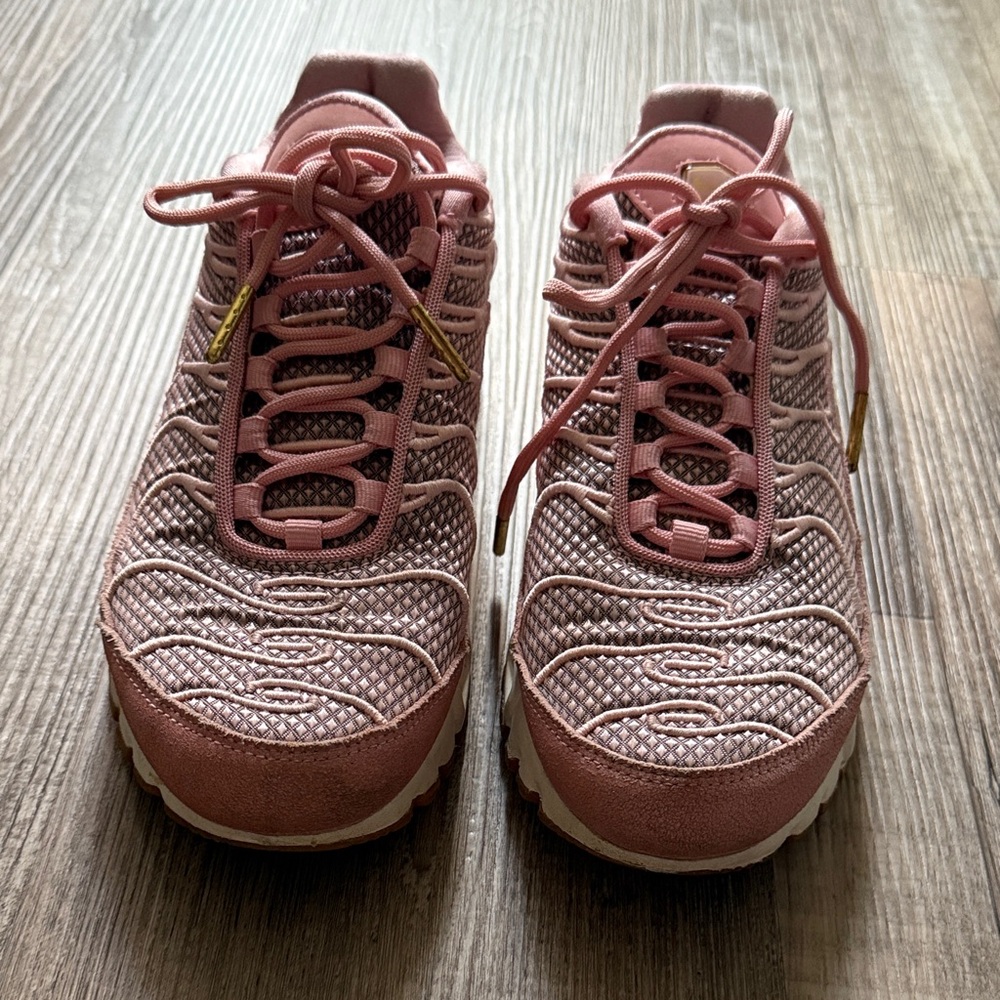 Nike Air Pink Women's Sneakers